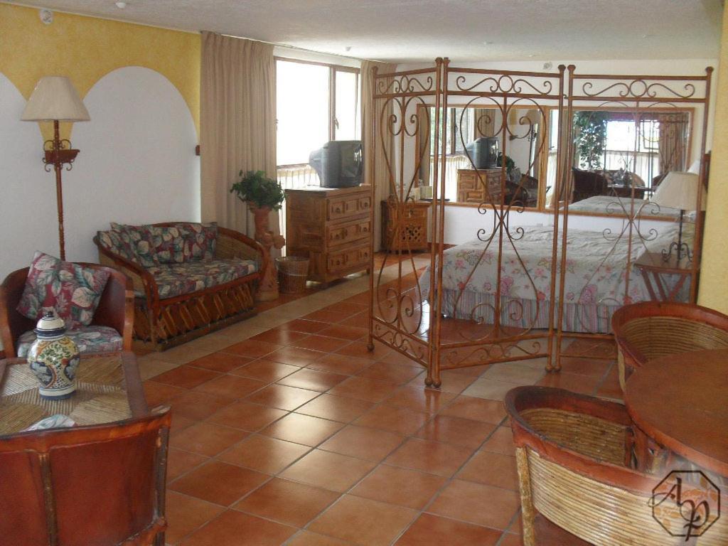 Hotel Antigua Posada Cuernavaca Phòng bức ảnh
